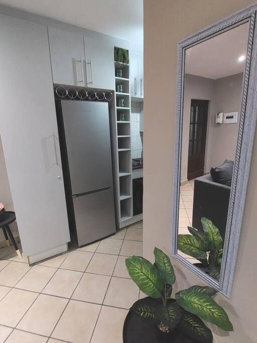 Apartamento Pamuzinda Airbnb At Urban Cove Mbombela Exterior foto